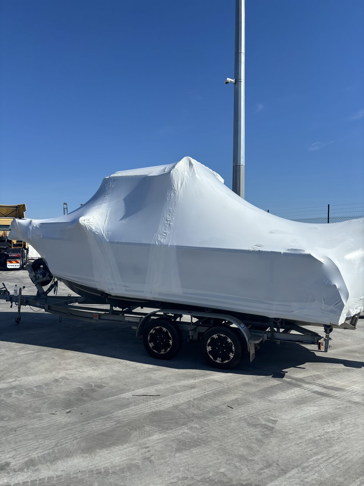 Boats shrink wrapping